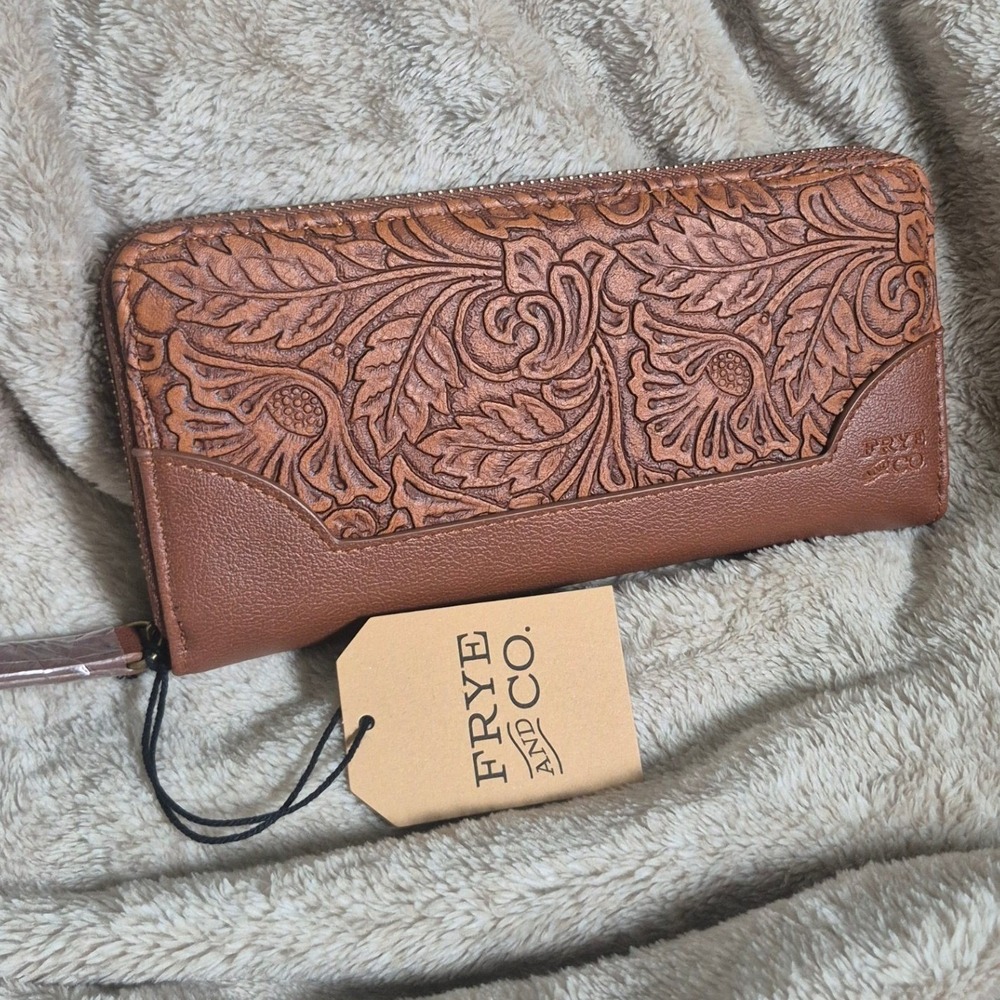 Frye and Co Womens Flower Cognac Tooled Zip Around Wallet S2000104JC-210